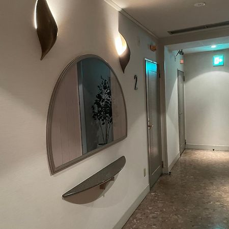 Hotel Luxe - Adult Only Tokyo prefektur Exteriör bild